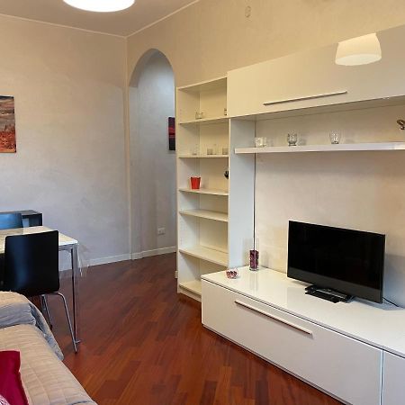 Adriano Metro & Comfort Suites - Affitti Brevi Italia Milánó Kültér fotó